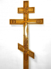 Крест с резьбой Розы (светлый)