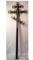 Металлический крест большой, высота 2,65 м